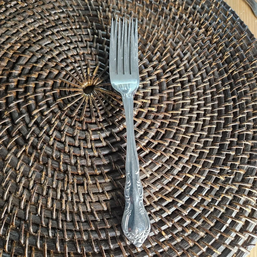 Lot of 4 Walco Discretion Stainless Korea‎ Dinner Forks